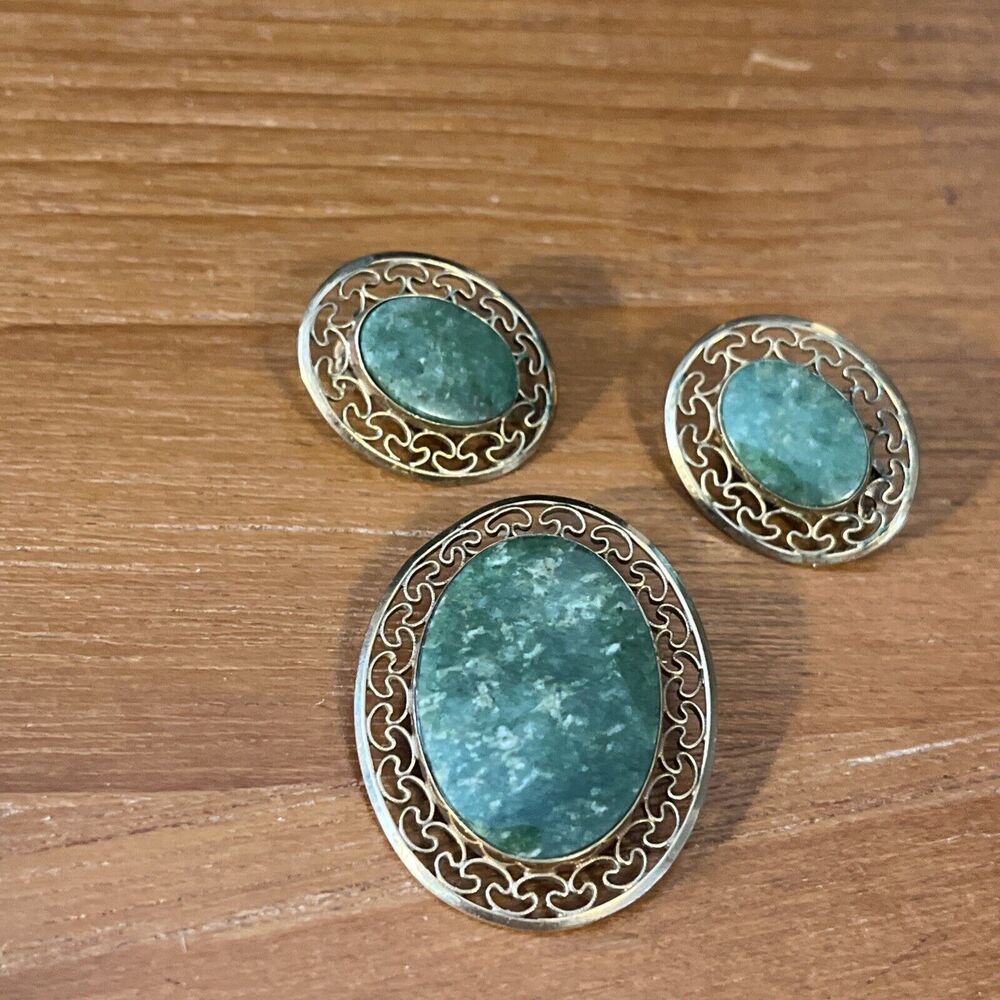 Vintage Winard 12KGF Brooch Pin Clip Earrings Oval Filigree Green Jade Set